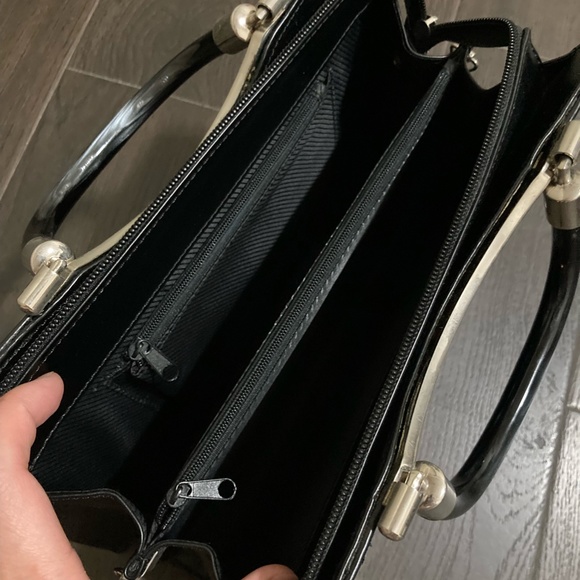 Beautiful and elegant black faux-leather purse- like new! - Picture 5 of 5